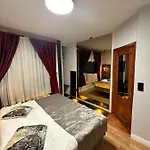 فندق كورنر هوت 3*