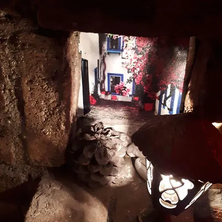 Corner Hot מלון 3*