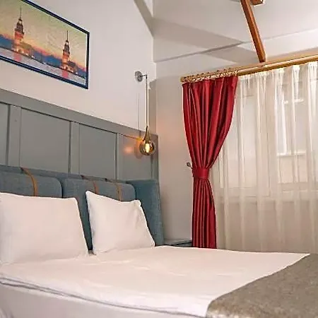 Corner Hot Hotel 3*