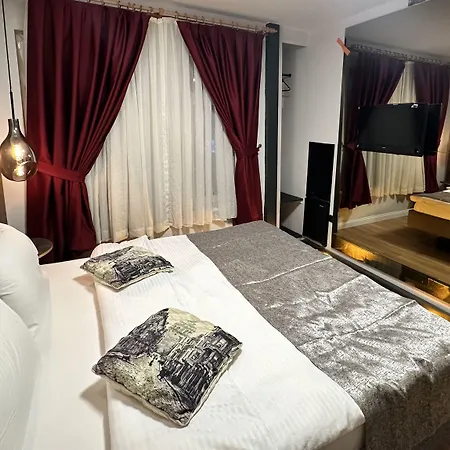Corner Hot Hotel