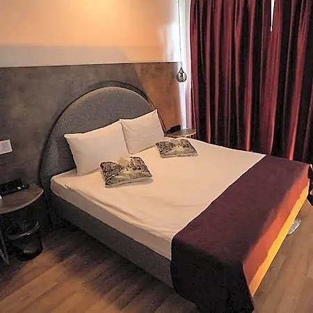 Hotel Corner Hot 3*