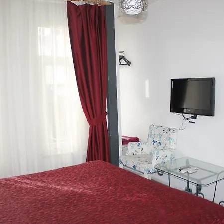 Corner Hot Hotel 3*