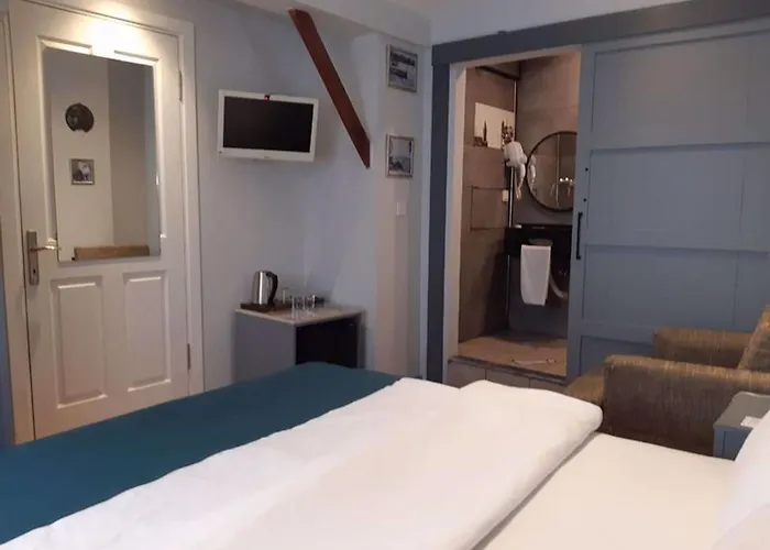 فندق كورنر هوت