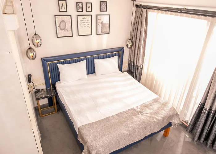 كورنر هوت فندق