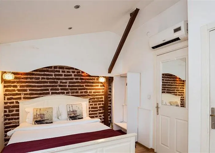 كورنر هوت 3*