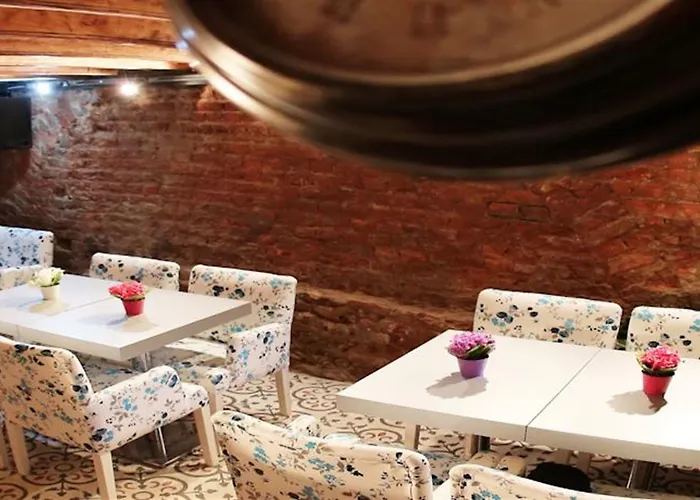 كورنر هوت 3*