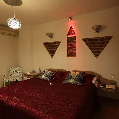 Отель Corner Hot