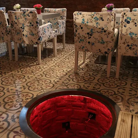 Corner Hot מלון