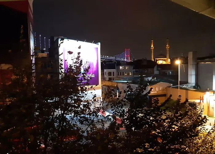 Corner Hot Отель