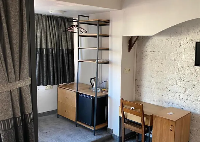 Corner Hot Отель