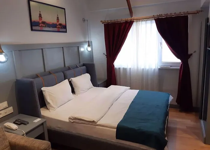 Corner Hot Отель