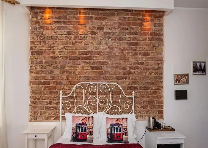 Corner Hot Отель