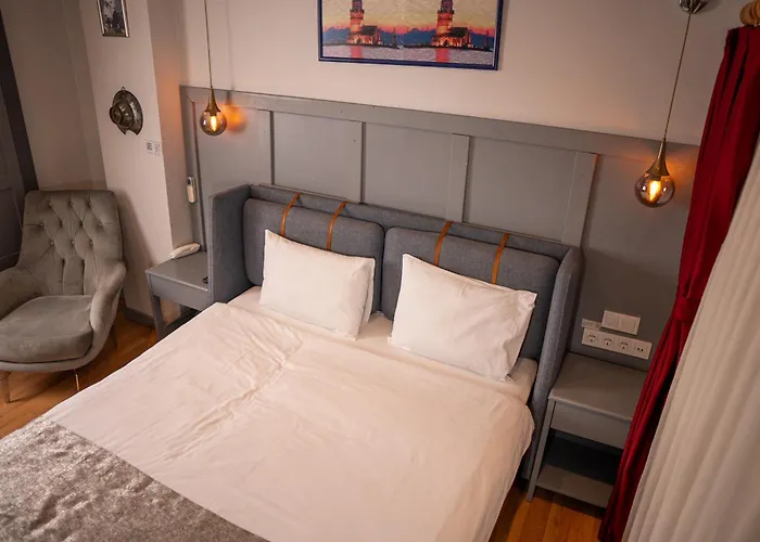 Corner Hot Отель 3*